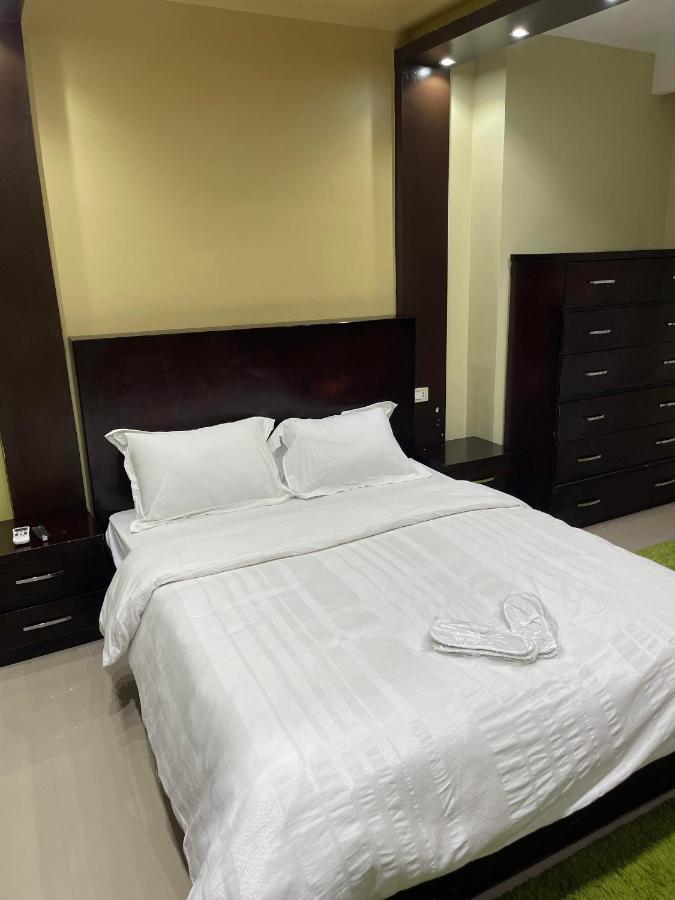Superb & Comfy 3Bdr Apartment With Outstanding View شقة فندقية فاخرة فيو رائع للمطار Kairo Eksteriør billede